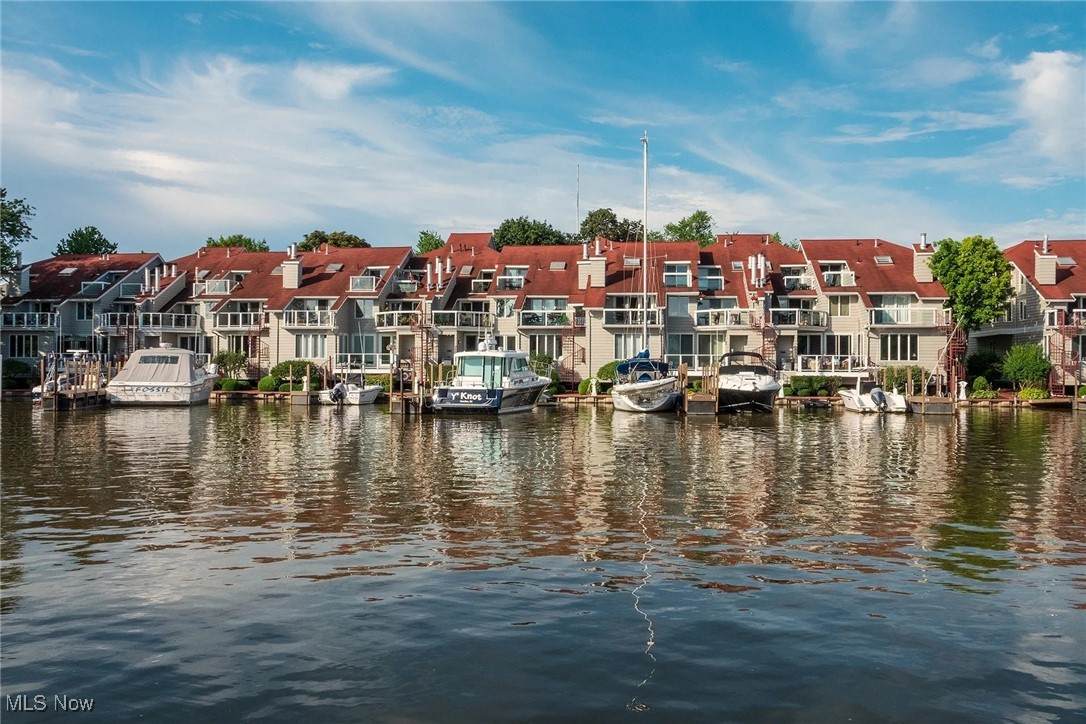 623 Main Street - Photo 1