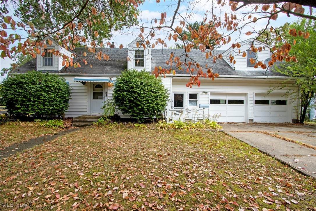 109 Sunset Drive - Photo 1