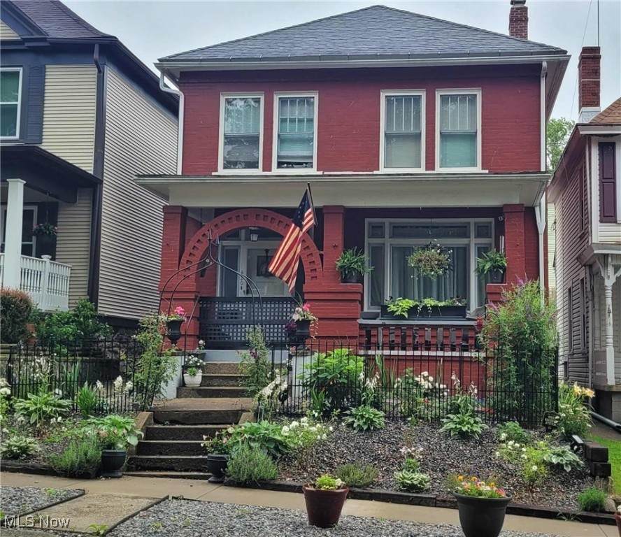 420 Vine Street - Photo 1