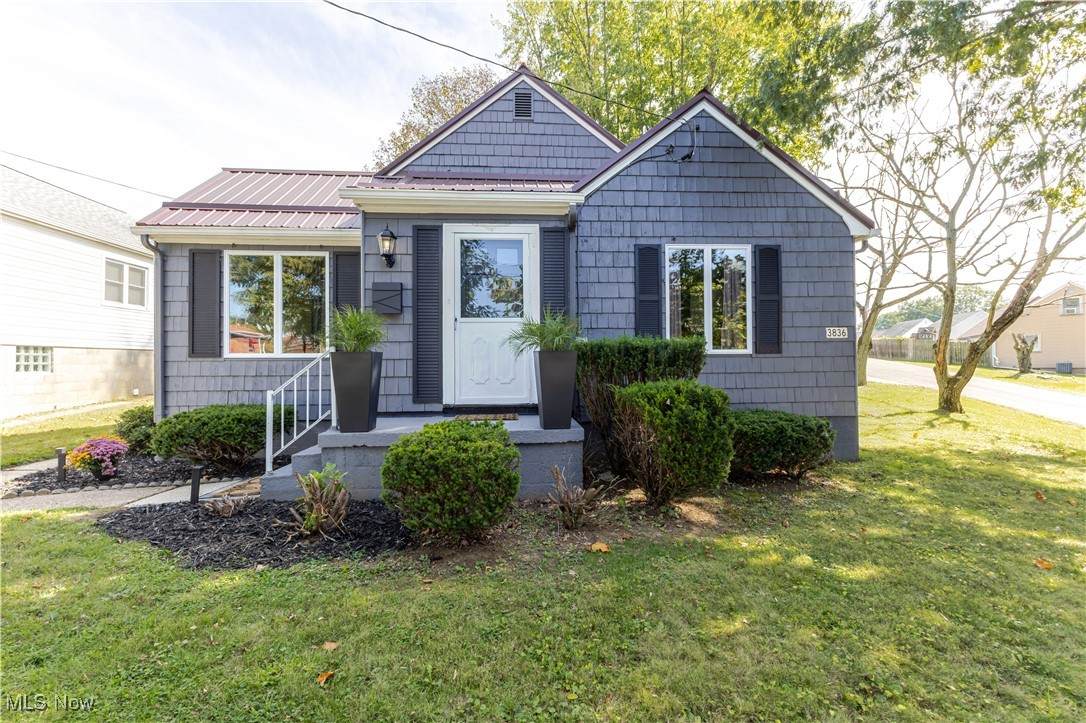 3836 Woodlawn Way - Photo 1