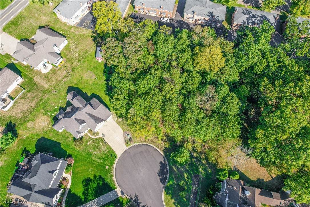 000 Rowland Avenue - Photo 1