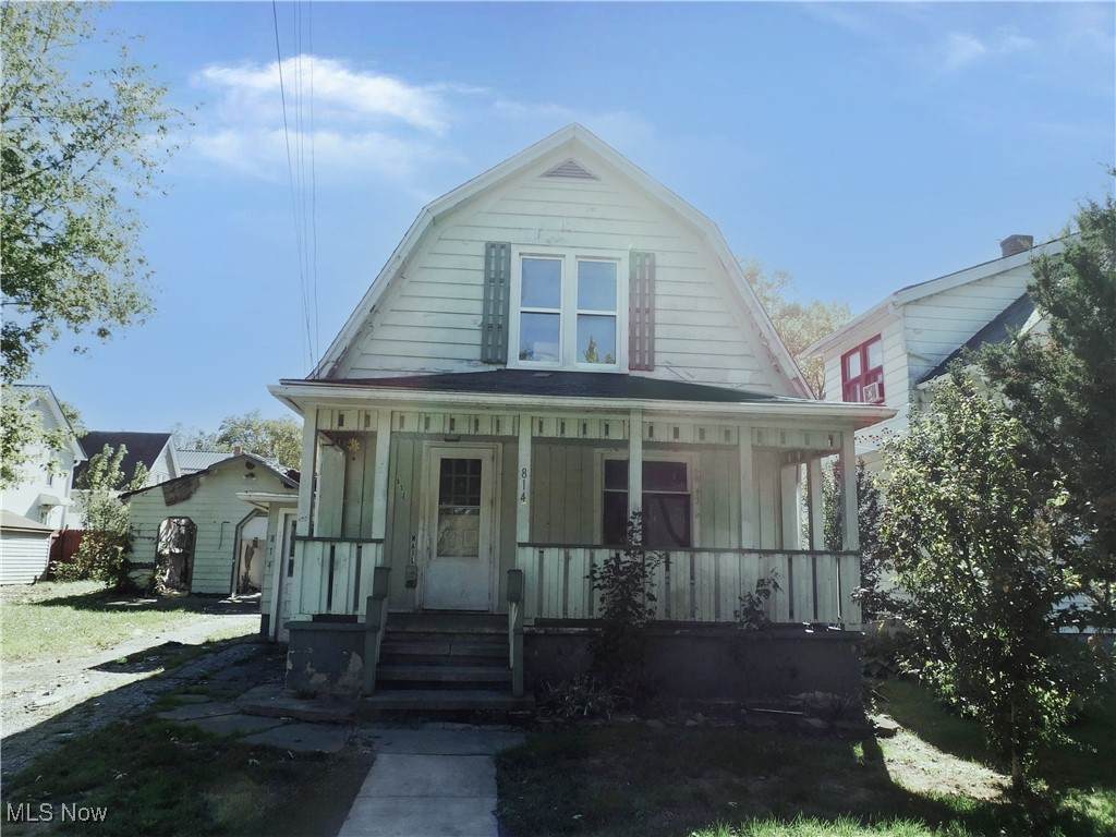 814 58th Street - Photo 1