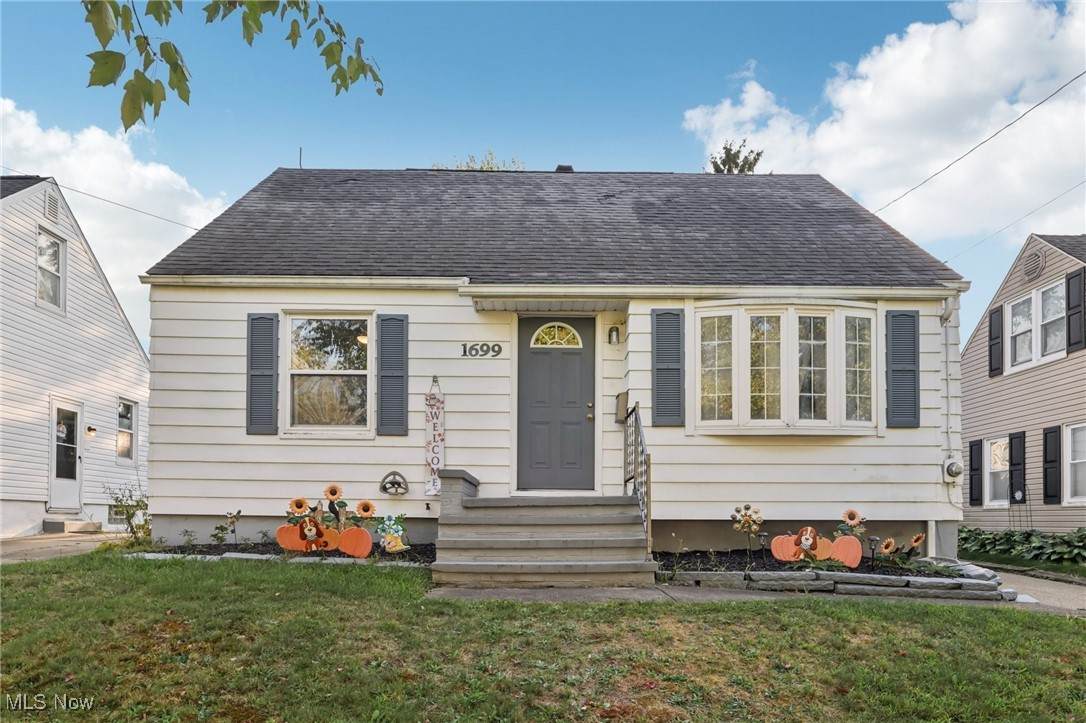 1699 Redwood Avenue - Photo 1