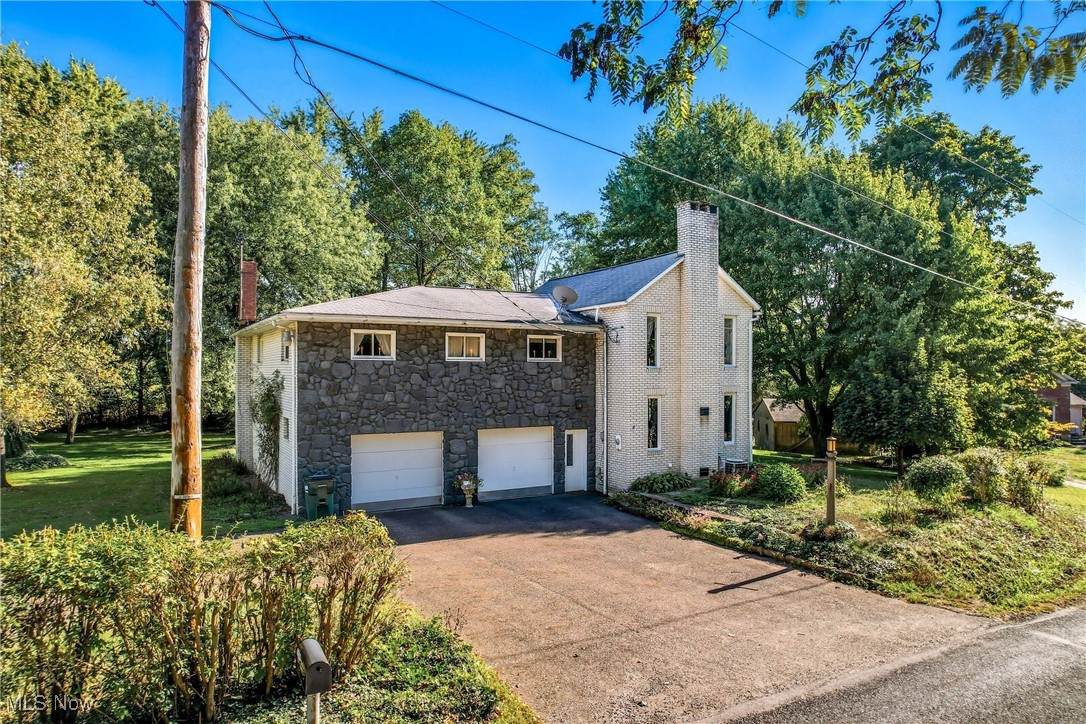 1603 Chestnut Grove Road - Photo 1