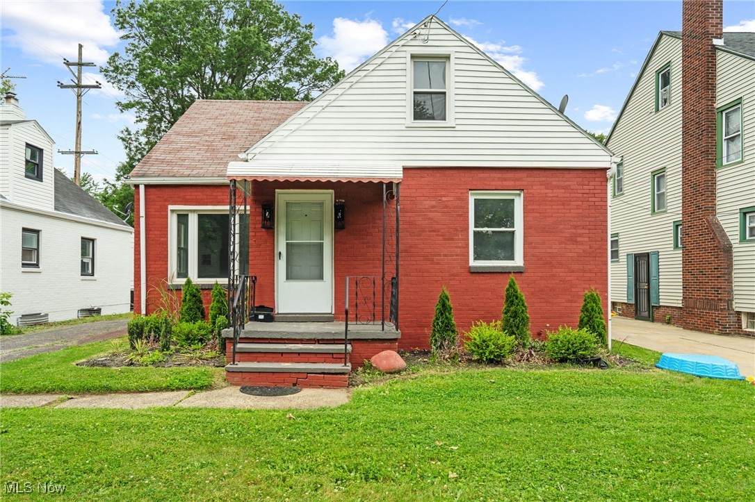 922 Winton Avenue - Photo 1