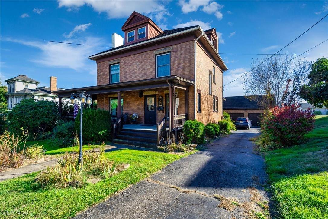 705 Main Street - Photo 1