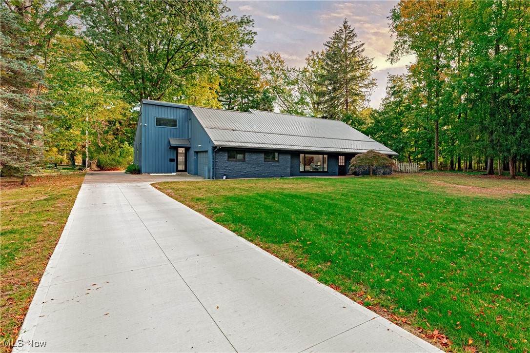 12866 Lake Shore Boulevard - Photo 1