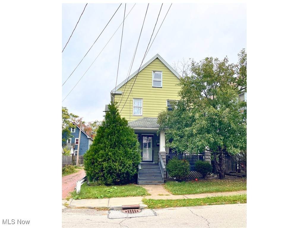 3704 Dawning Avenue - Photo 1