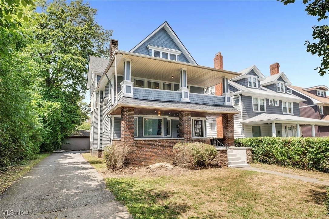 1676 Glenmont Road - Photo 1