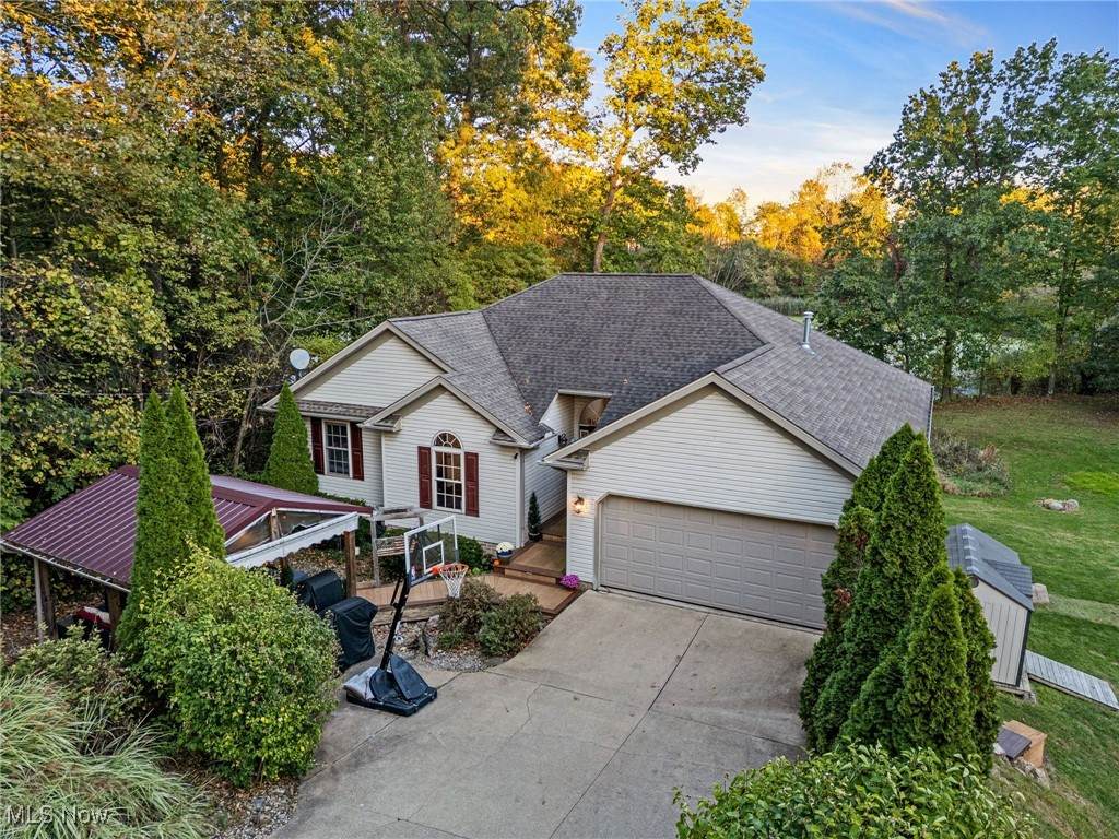 3917 Cayugas Drive - Photo 1