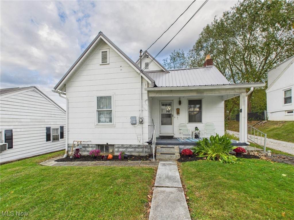 2705 New York Ave - Photo 1