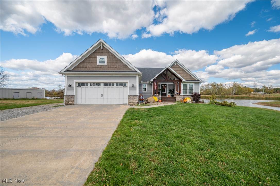 520 Newton Falls Road - Photo 1