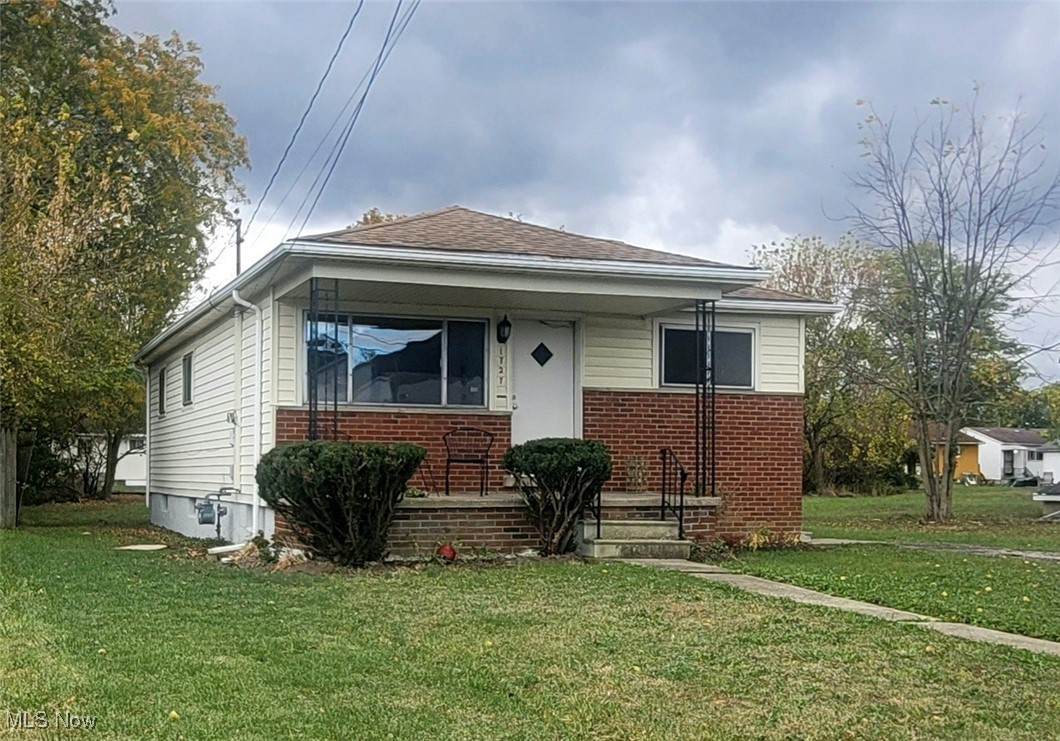 1727 19th Street - Photo 1