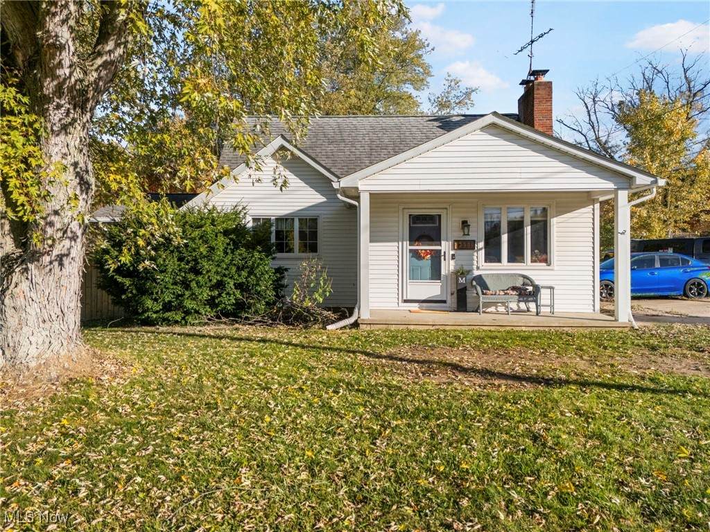 1611 Village Street - Photo 1