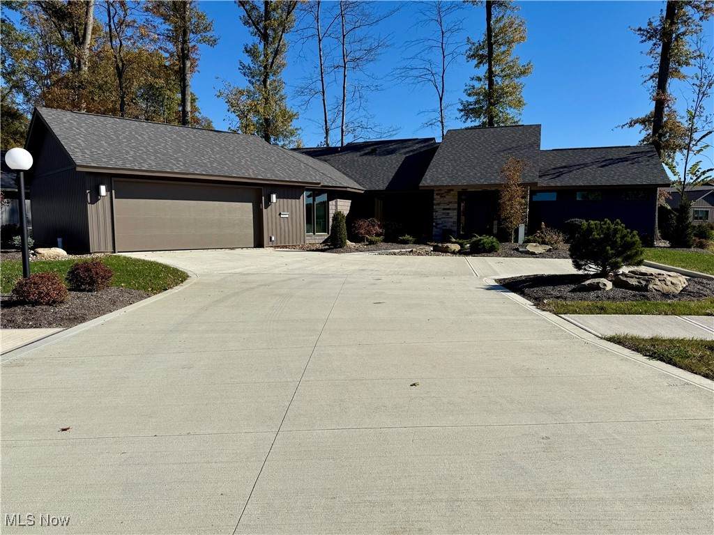 9032 Riverwood Dr. - Photo 1