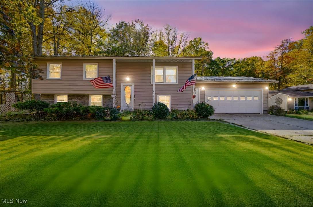 7435 Glenwood Road - Photo 1