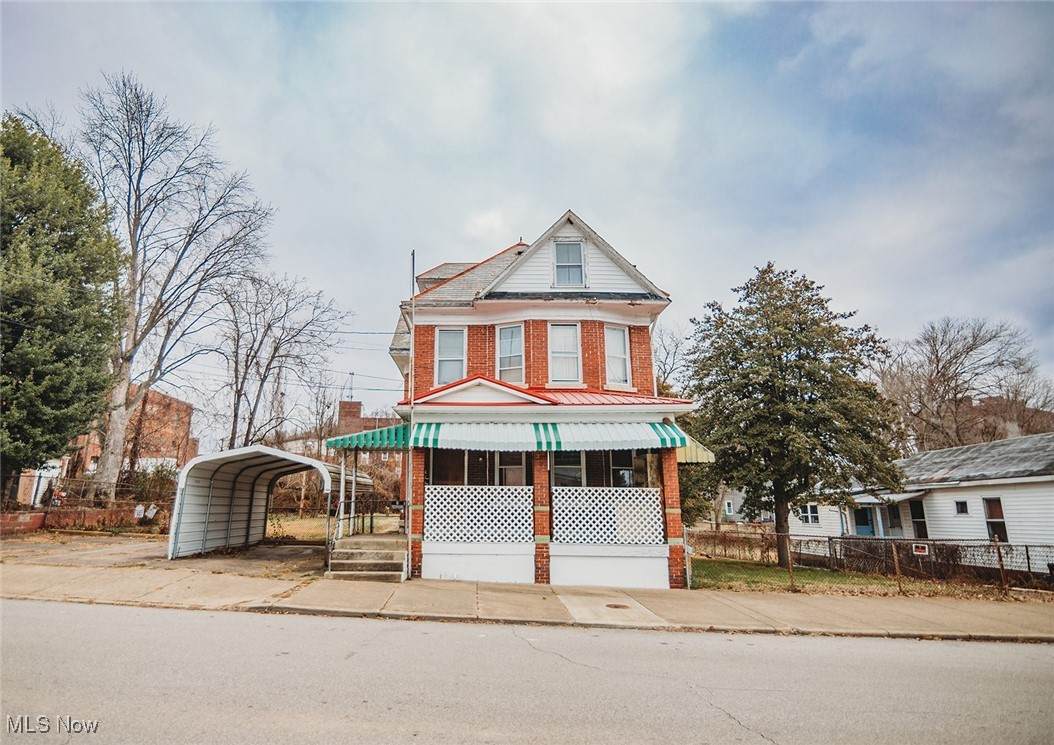 529 6th Street - Photo 1