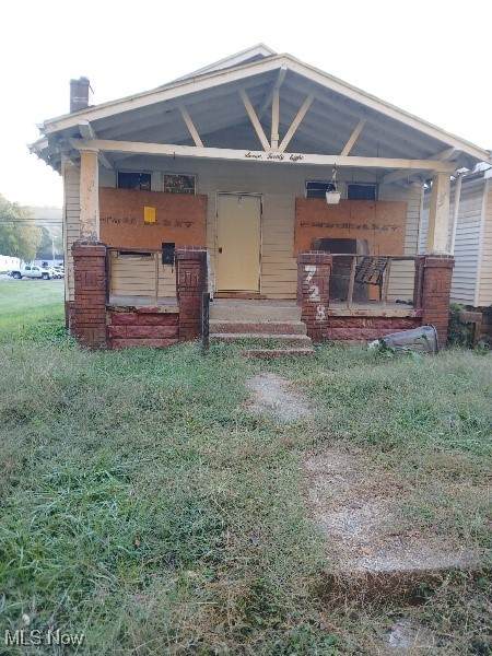 728 Woodlawn Avenue - Photo 1