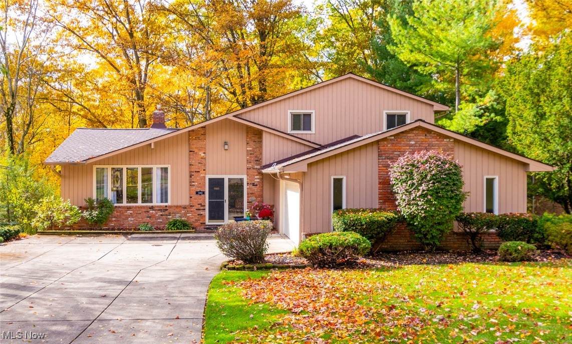 32760 Ledge Hill Drive - Photo 1