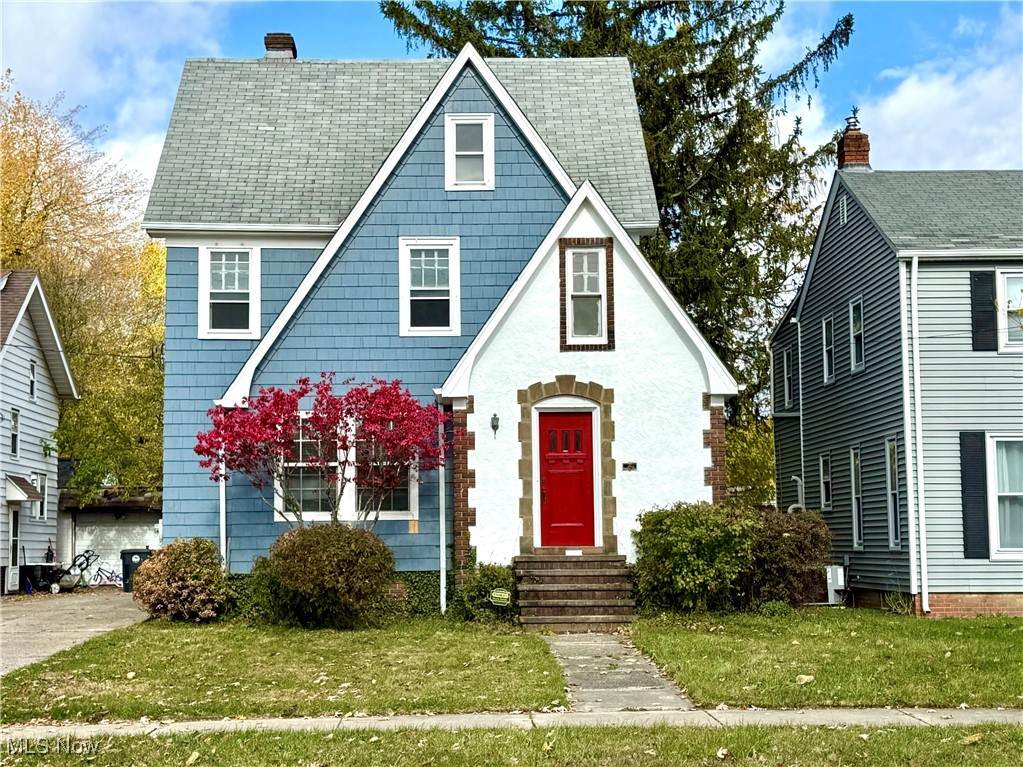 17608 Puritas Avenue - Photo 1