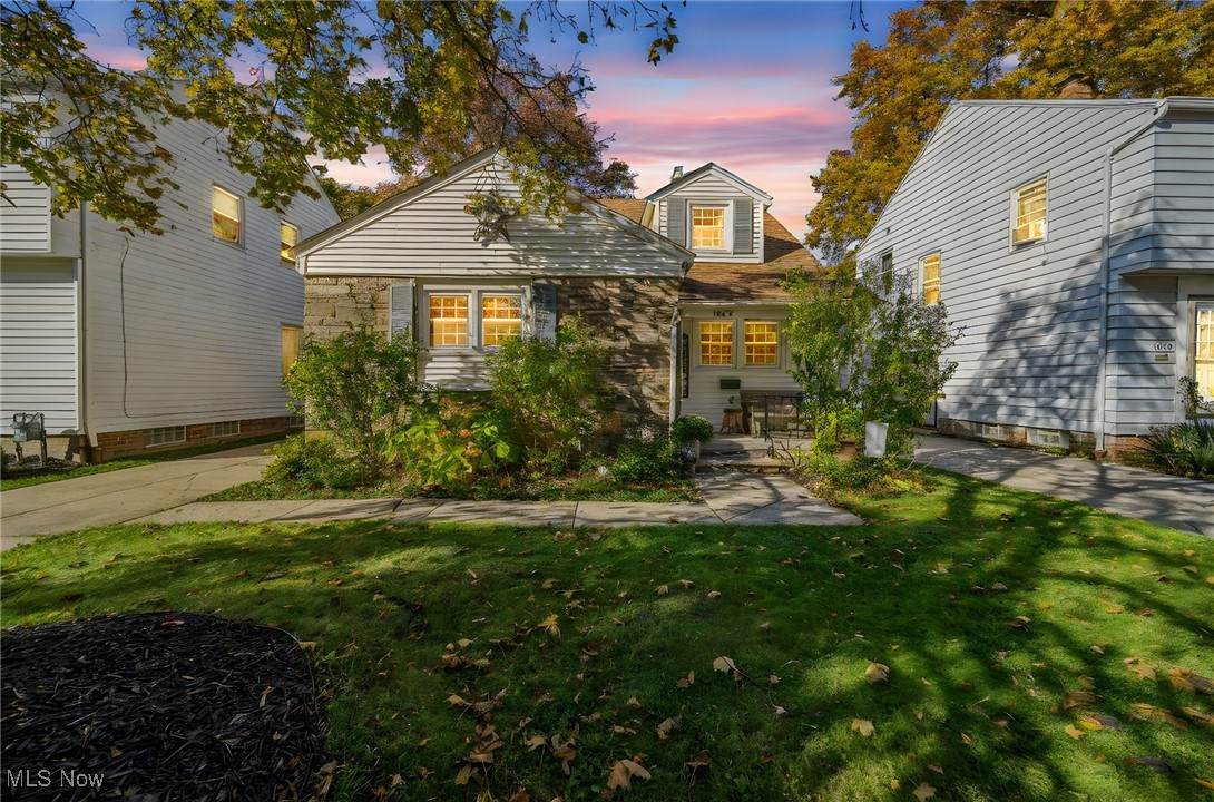 1054 Argonne Road - Photo 1