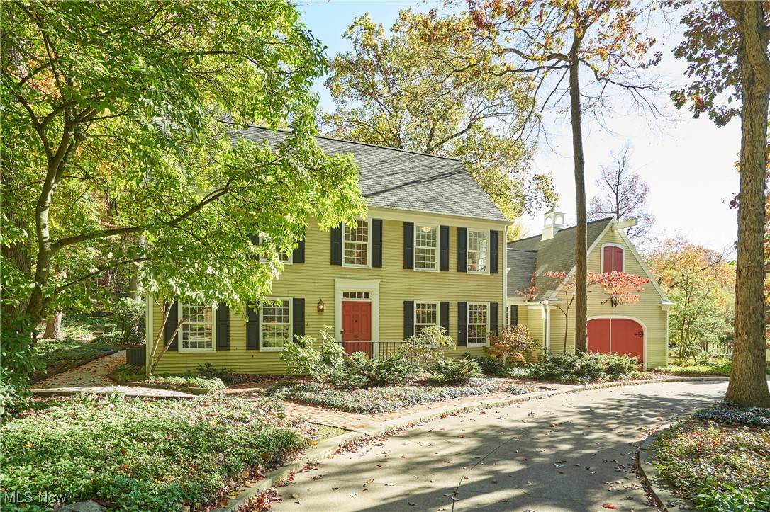 511 Fairlawn Boulevard - Photo 1