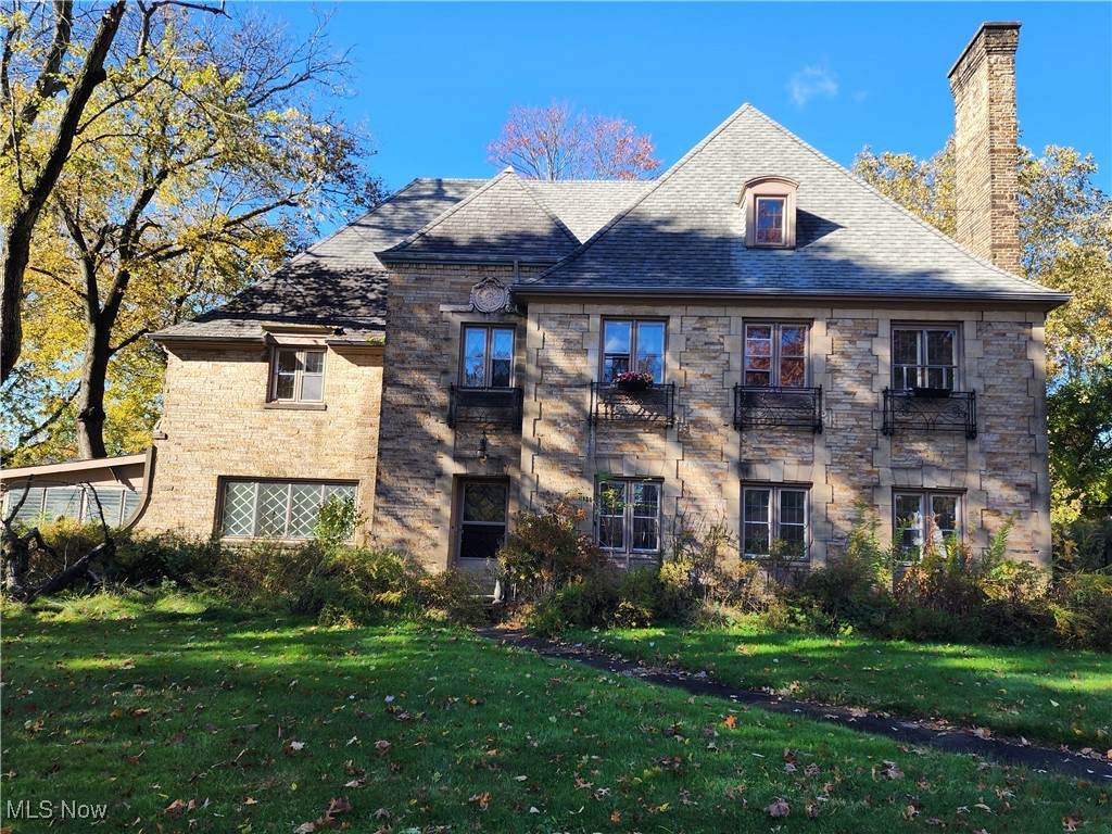 1854 5th Avenue - Photo 1