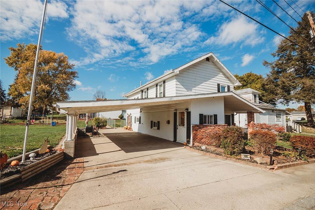 806 Hamilton Street - Photo 1