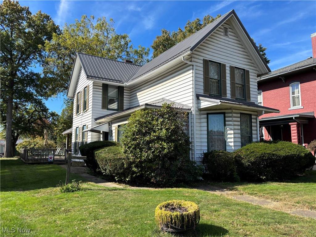 506 Wooster Avenue - Photo 1