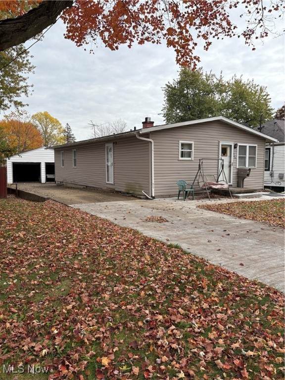 369 Warwick Street - Photo 1