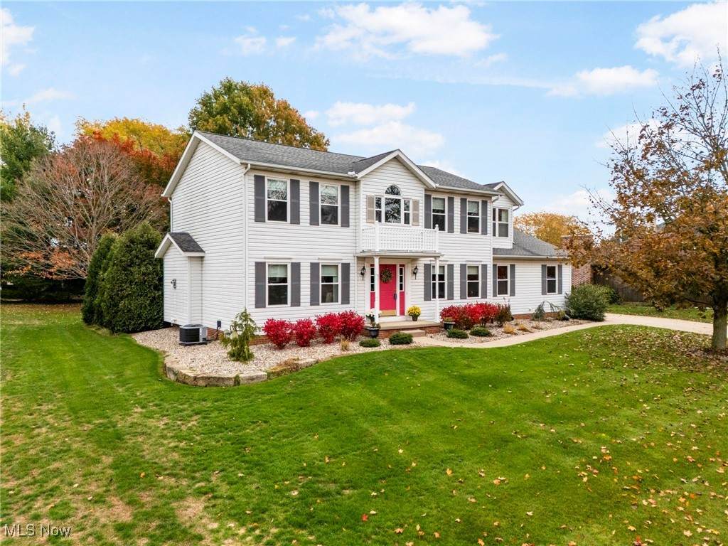 1905 Hampshire Circle - Photo 1