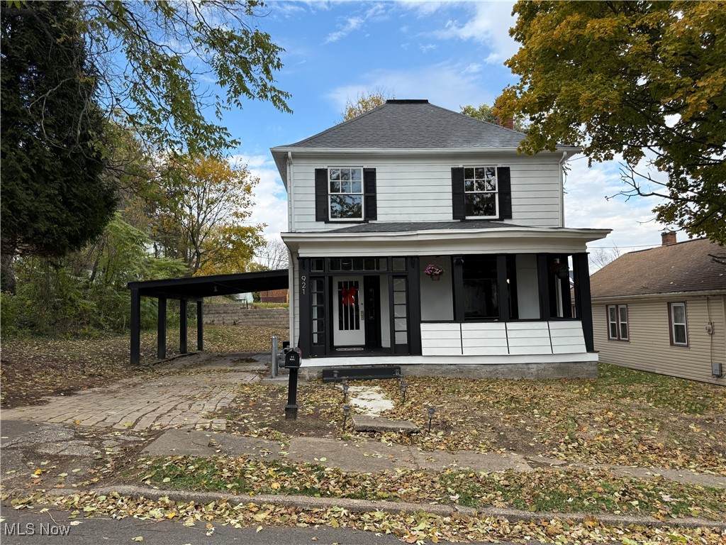 921 Orchard Grove Avenue - Photo 1