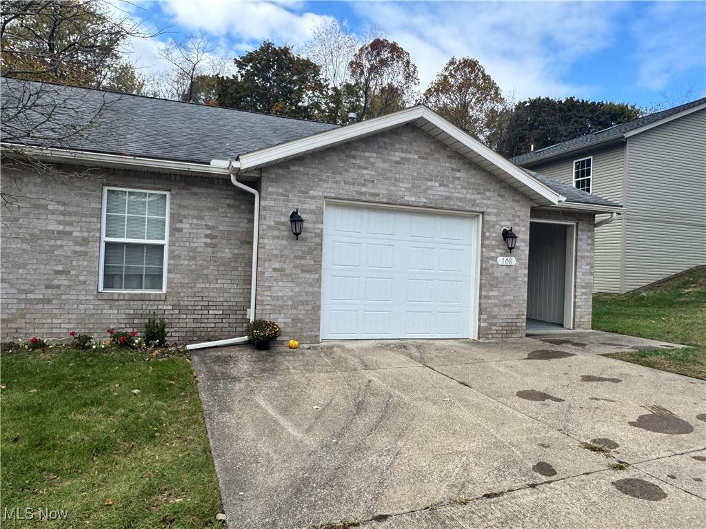 108 Brambly Hedge Drive - Photo 1