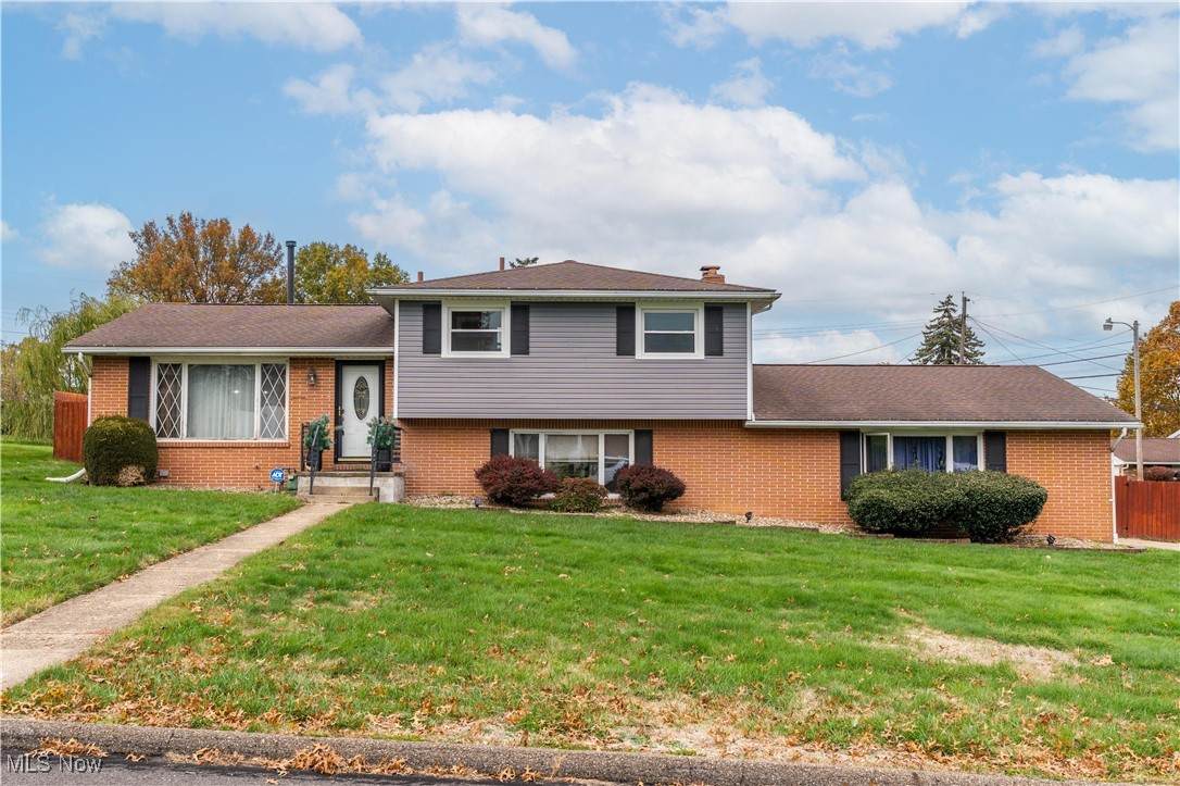 1227 33rd Street - Photo 1