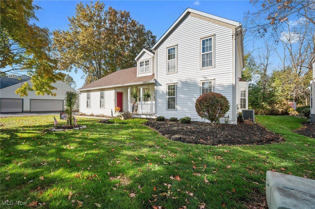 8013 Amberly Circle - Photo 1