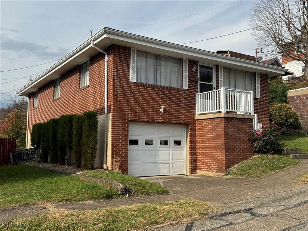 4 Walnut Avenue - Photo 1