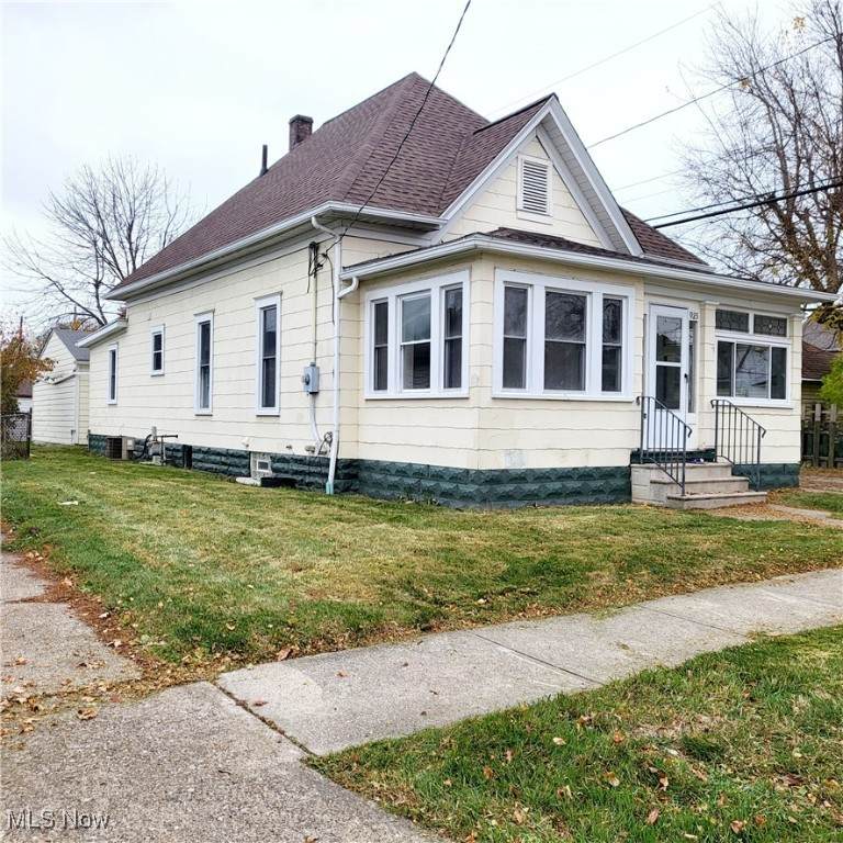 925 E Street - Photo 1