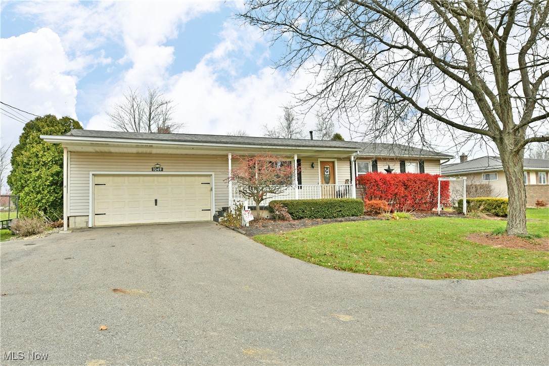 1049 Wilson Sharpsville Road - Photo 1