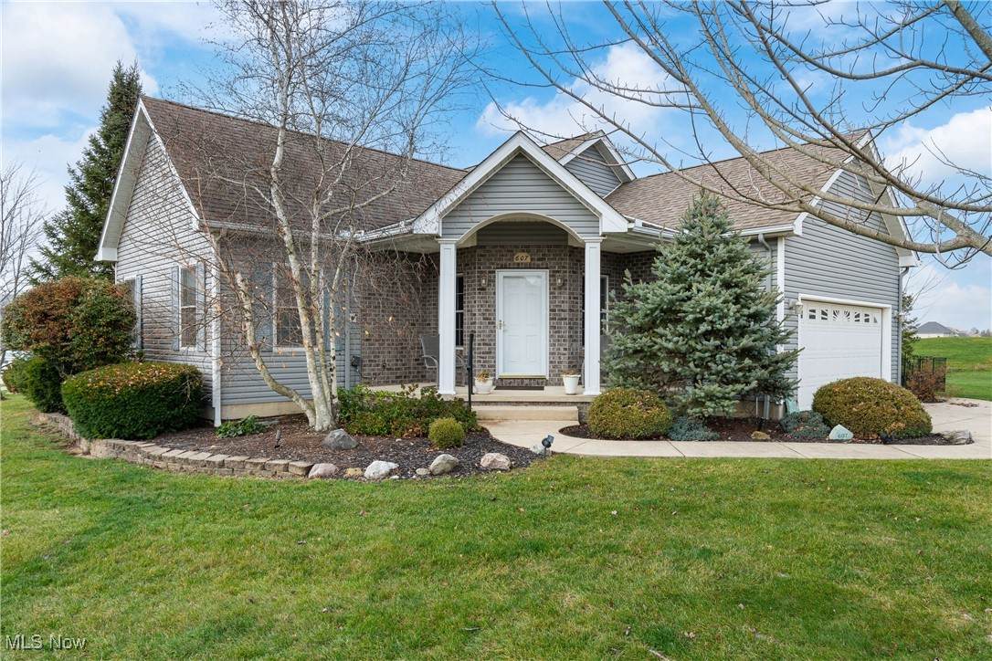 607 Rundle Street - Photo 1