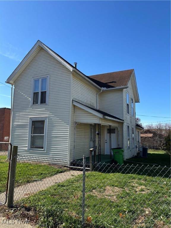 731 Lawn Avenue - Photo 1