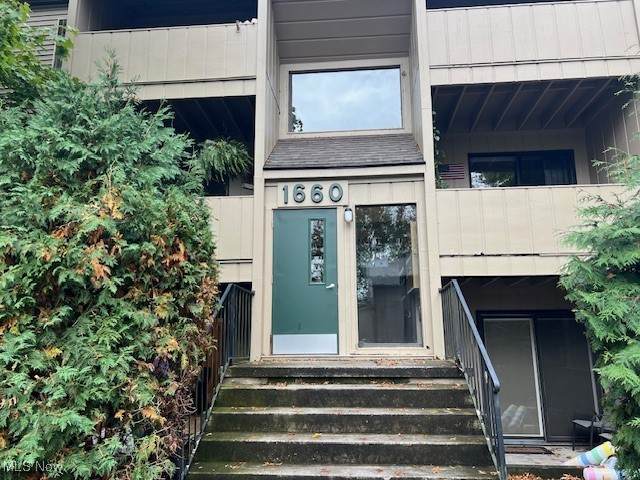 1660 Cedarwood Drive - Photo 1