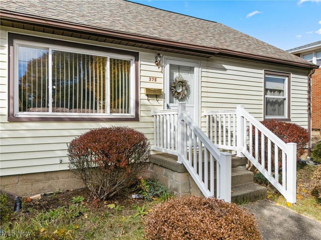 375 25th Street - Photo 1