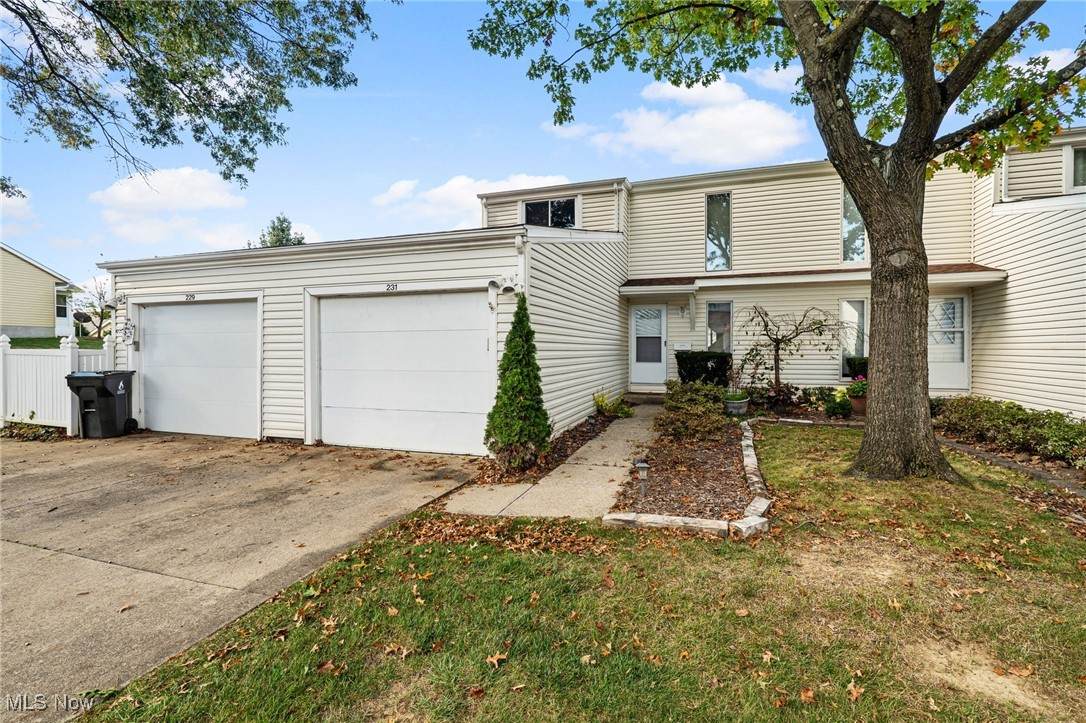 231 Deepwood Drive - Photo 1