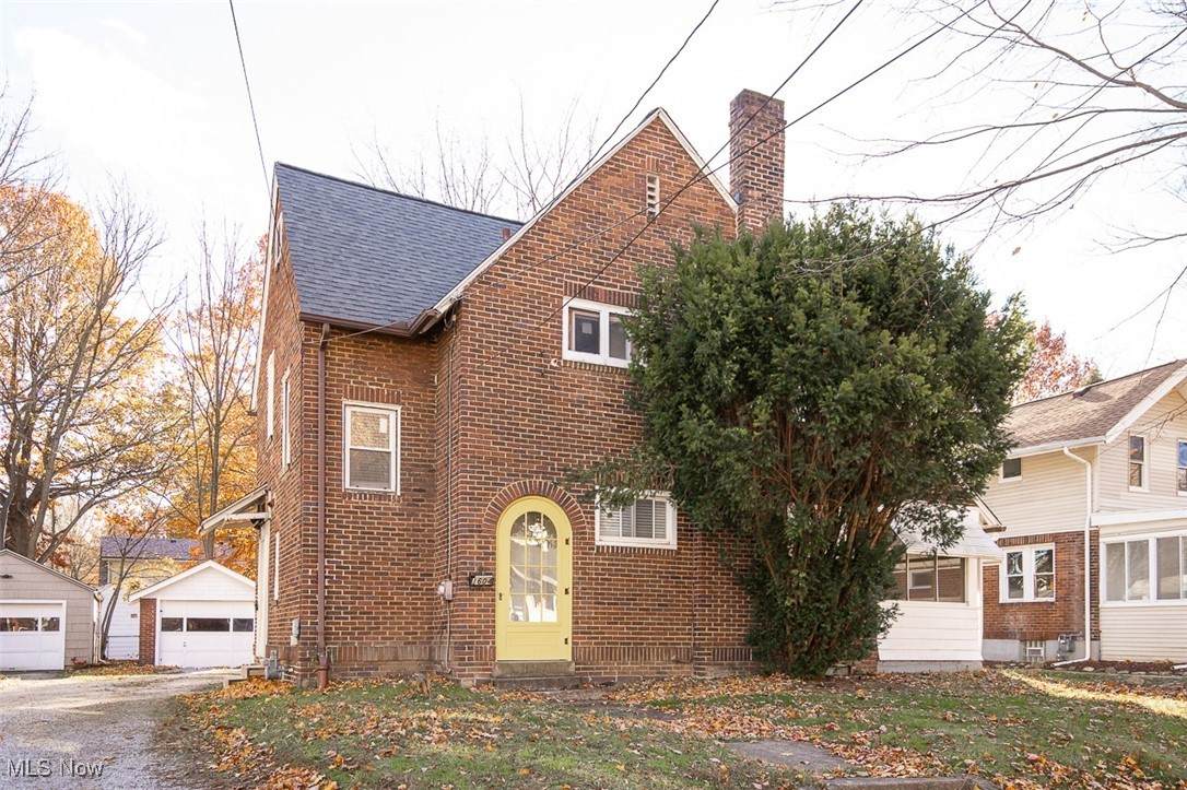 1604 Hampton Road - Photo 1