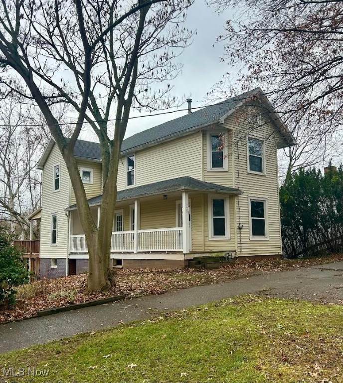 725 8th Street - Photo 1