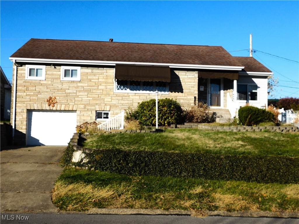 1524 8th Street - Photo 1