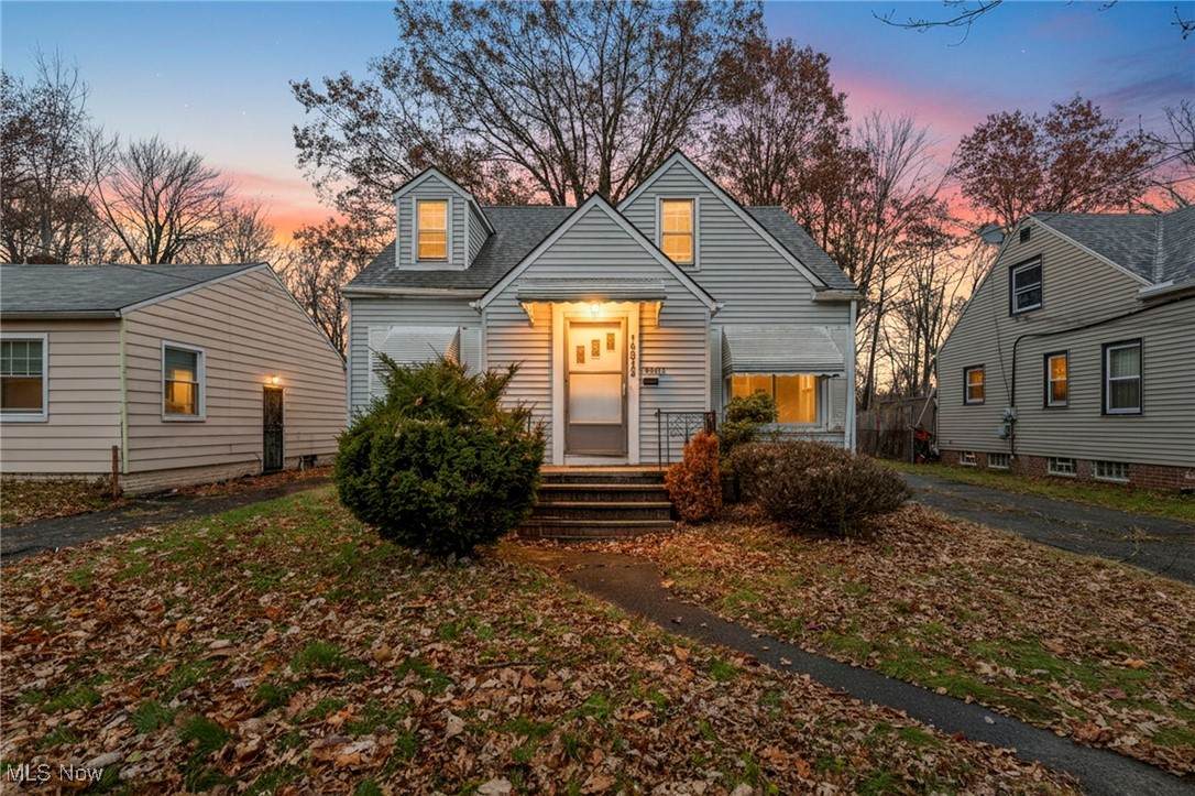 19315 Gladstone Road - Photo 1