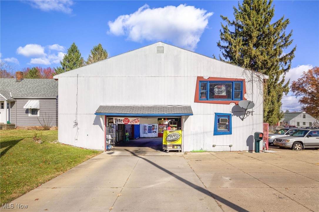 3460 Lincoln Way - Photo 1