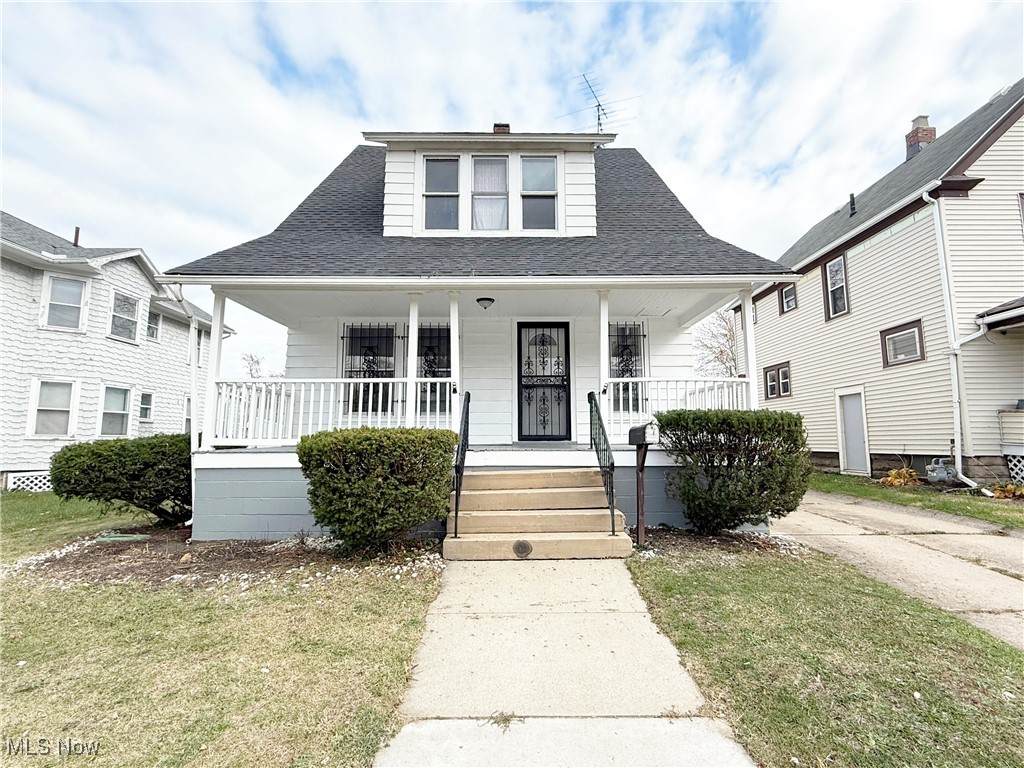 3225 Broadway - Photo 1