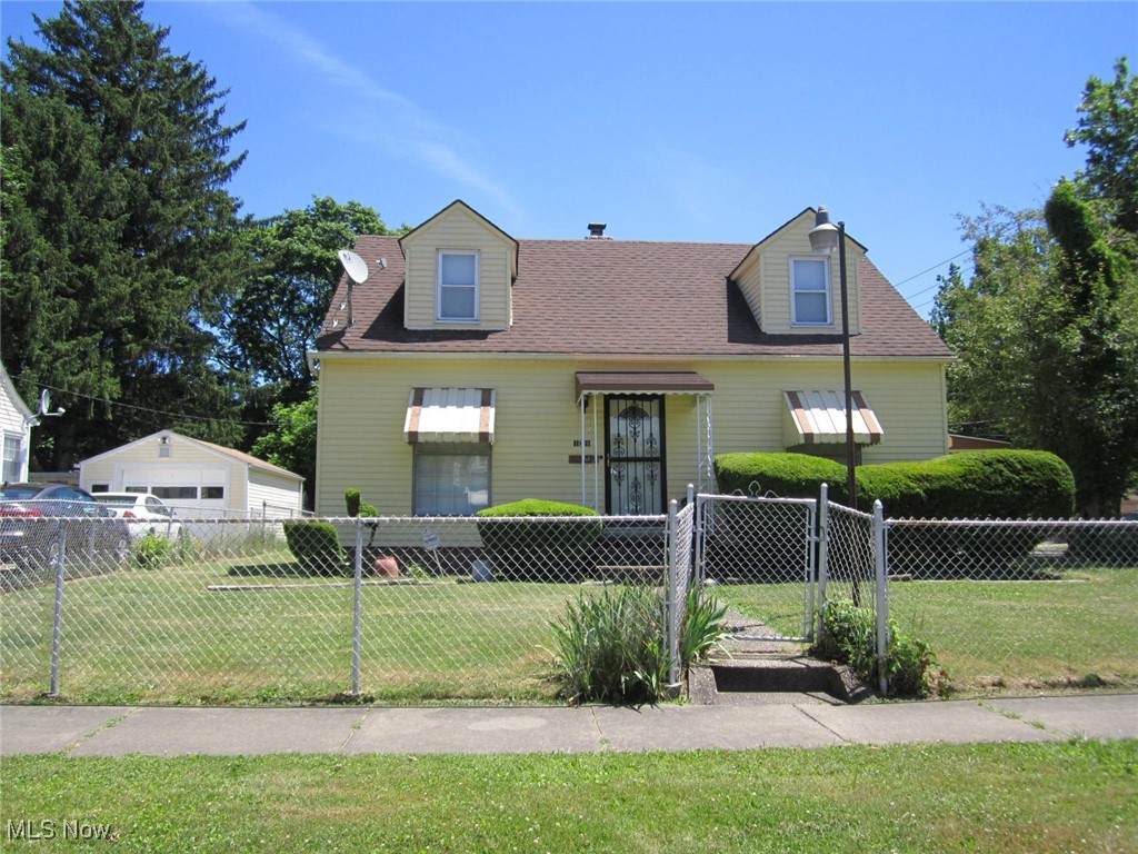 1081 Seward Avenue - Photo 1